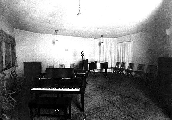 Studio Image