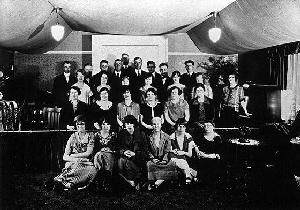 KFUS Students in Studio